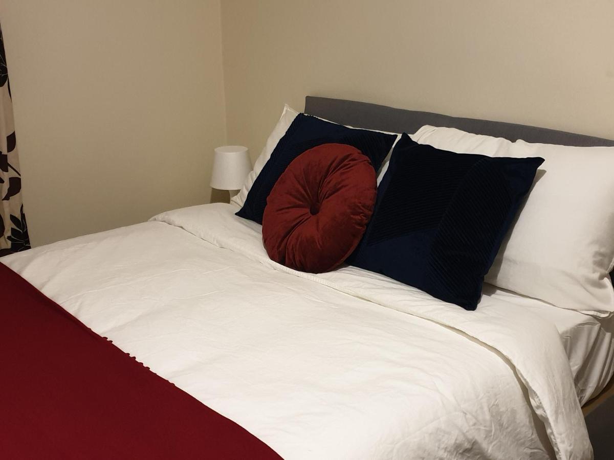 لندن 2 Bedroom Lovely Apartment In Woolwich المظهر الخارجي الصورة