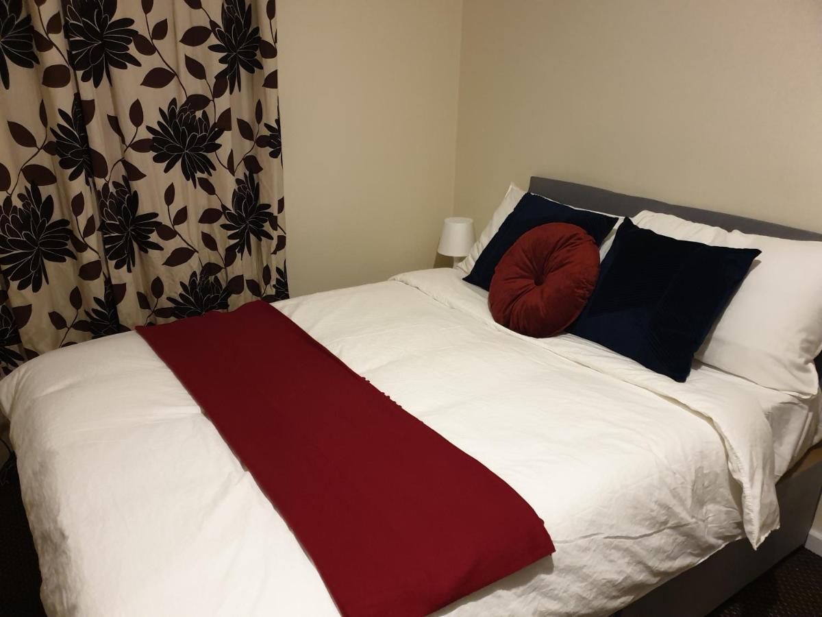 لندن 2 Bedroom Lovely Apartment In Woolwich المظهر الخارجي الصورة