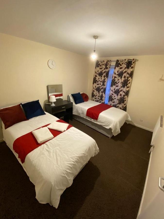 لندن 2 Bedroom Lovely Apartment In Woolwich المظهر الخارجي الصورة